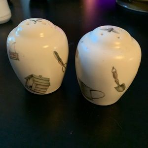 Pfalzgraff Naturewood Salt and Pepper Shakers 3.5 inch